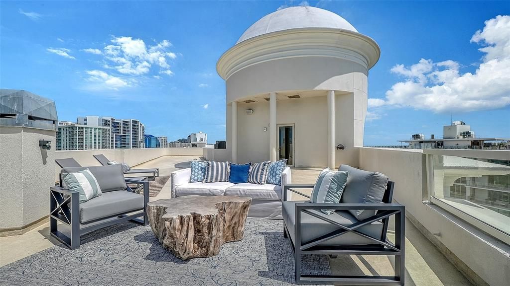 En Venta: $6,900,000 (3 camas, 3 baños, 5600 Pies cuadrados)