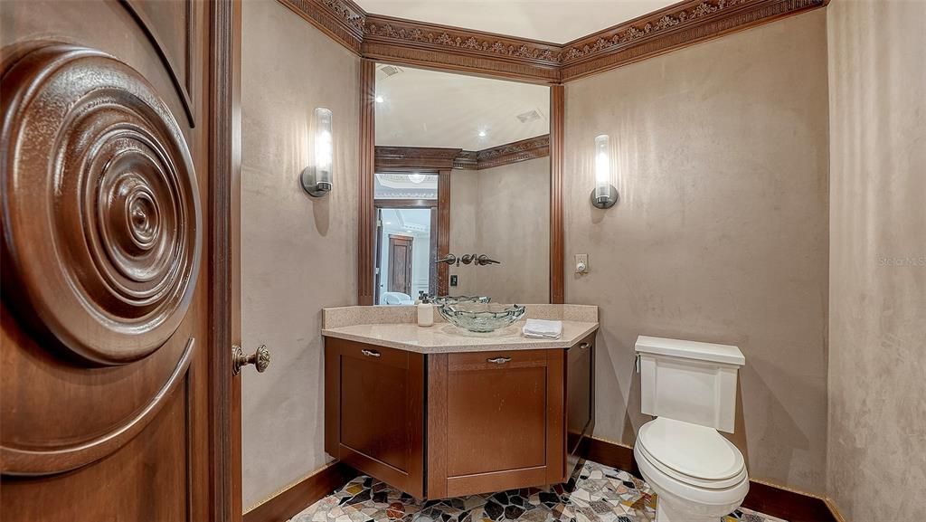 En Venta: $6,900,000 (3 camas, 3 baños, 5600 Pies cuadrados)