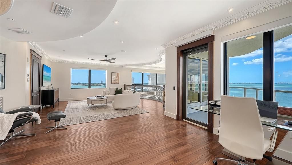 En Venta: $6,900,000 (3 camas, 3 baños, 5600 Pies cuadrados)