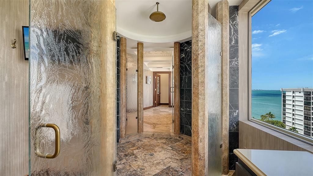 En Venta: $6,900,000 (3 camas, 3 baños, 5600 Pies cuadrados)