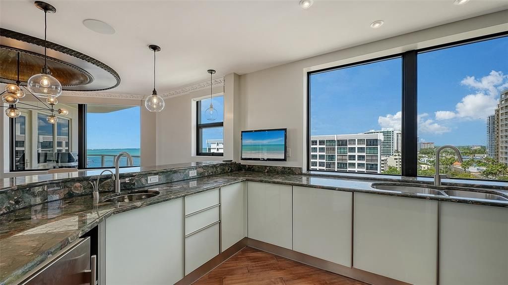 En Venta: $6,900,000 (3 camas, 3 baños, 5600 Pies cuadrados)