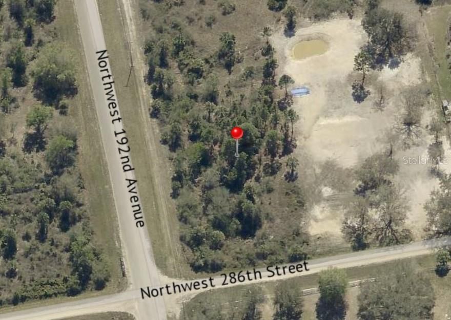 На продажу: $40,000 (1.25 acres)