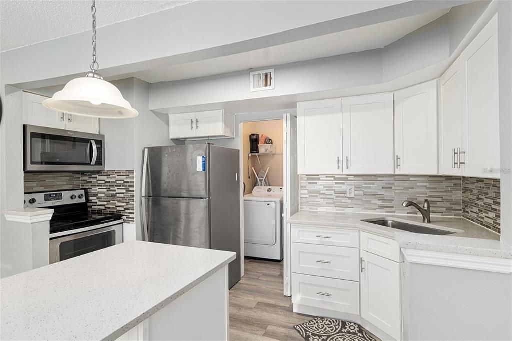 待售: $181,900 (4 贝兹, 2 浴室, 1177 平方英尺)