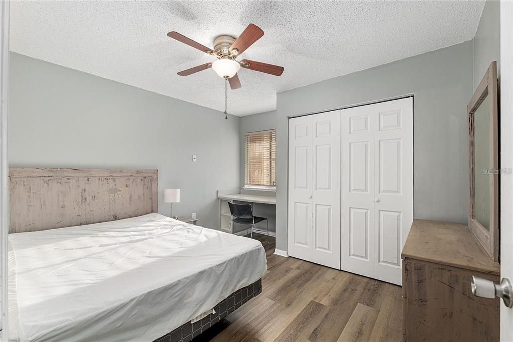 待售: $181,900 (4 贝兹, 2 浴室, 1177 平方英尺)