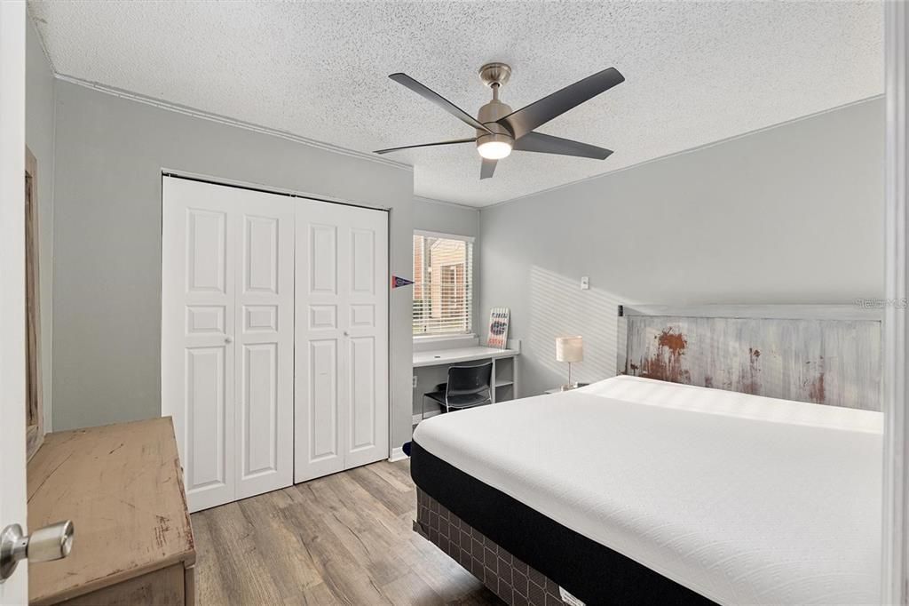 待售: $181,900 (4 贝兹, 2 浴室, 1177 平方英尺)