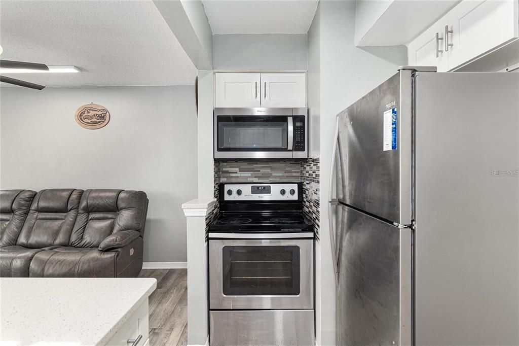 待售: $181,900 (4 贝兹, 2 浴室, 1177 平方英尺)