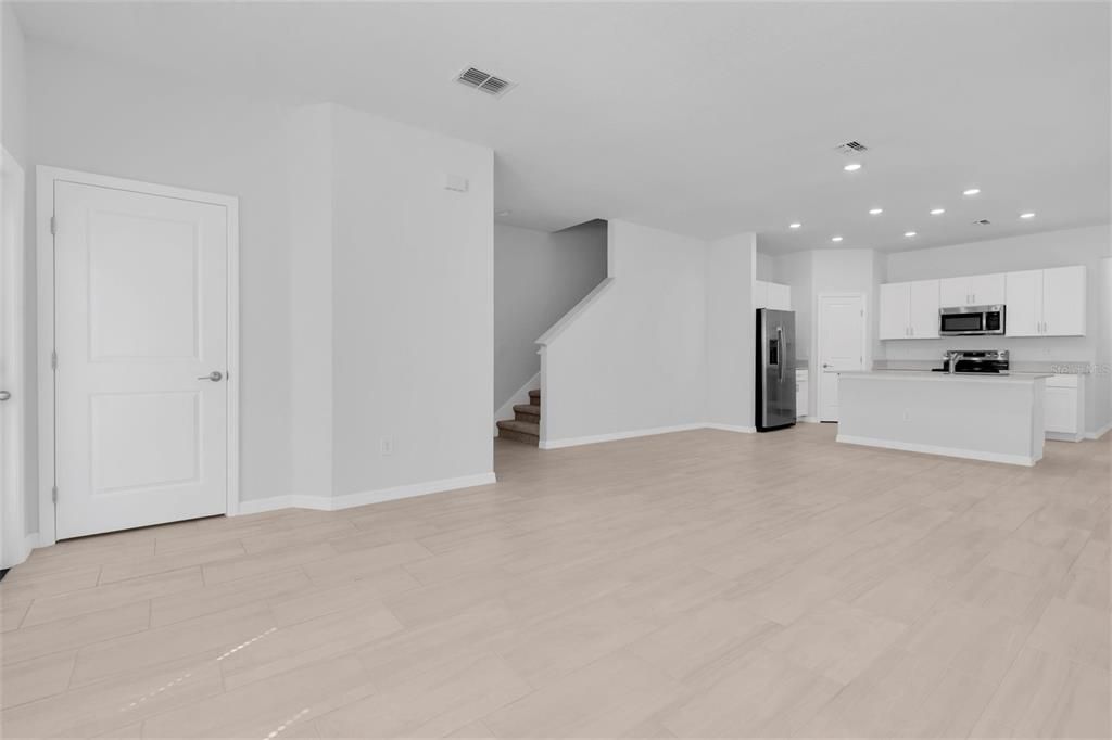 For Rent: $2,950 (4 beds, 3 baths, 2404 Square Feet)