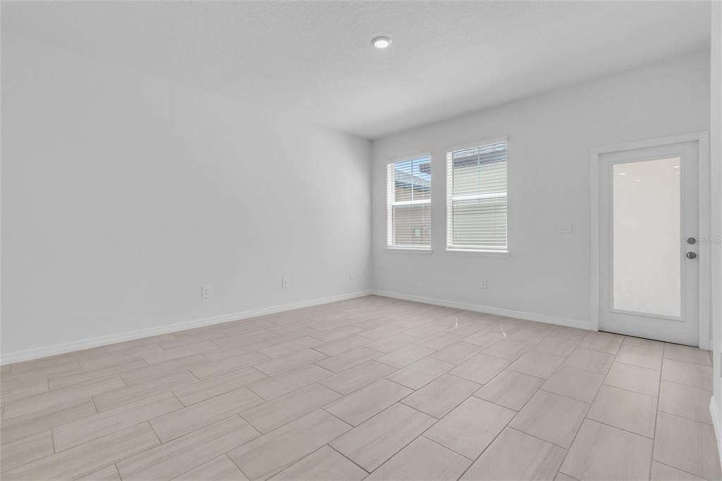 For Rent: $2,950 (4 beds, 3 baths, 2404 Square Feet)
