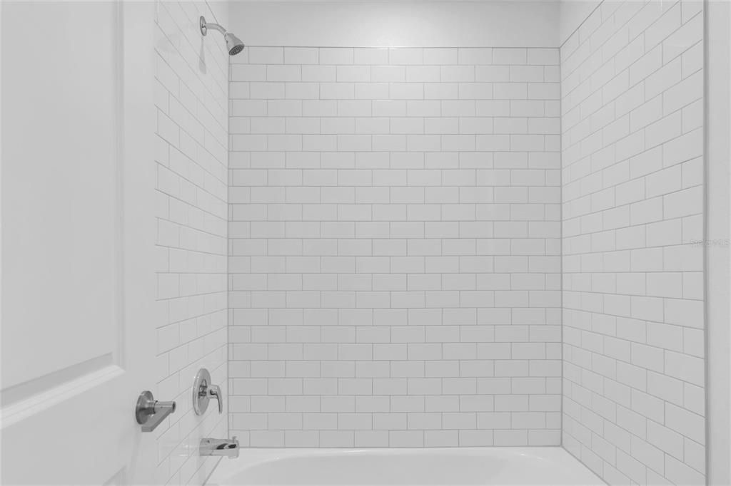 For Rent: $2,950 (4 beds, 3 baths, 2404 Square Feet)