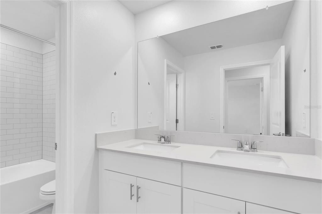 For Rent: $2,950 (4 beds, 3 baths, 2404 Square Feet)
