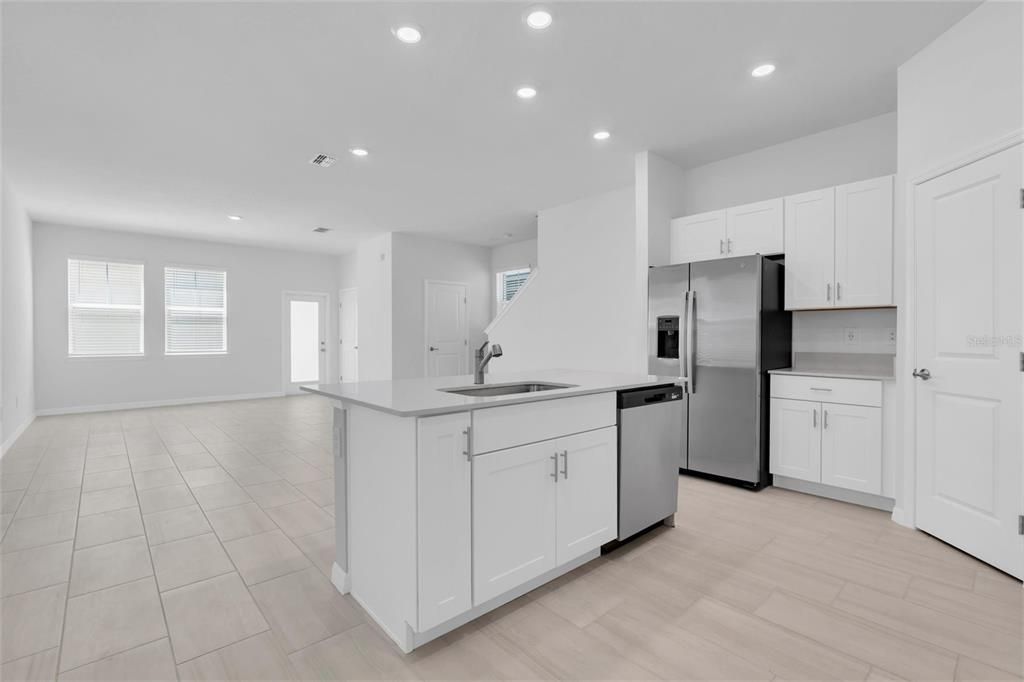 For Rent: $2,950 (4 beds, 3 baths, 2404 Square Feet)