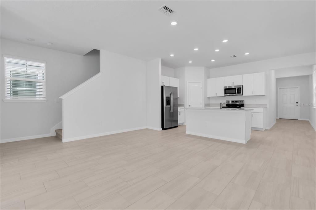For Rent: $2,950 (4 beds, 3 baths, 2404 Square Feet)