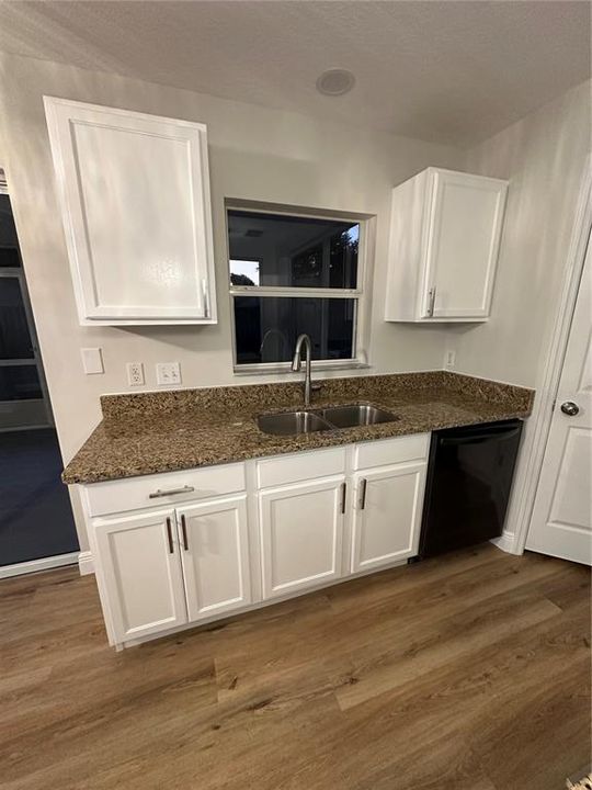For Sale: $394,990 (4 beds, 2 baths, 2252 Square Feet)