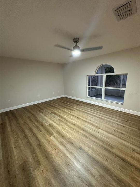 For Sale: $394,990 (4 beds, 2 baths, 2252 Square Feet)