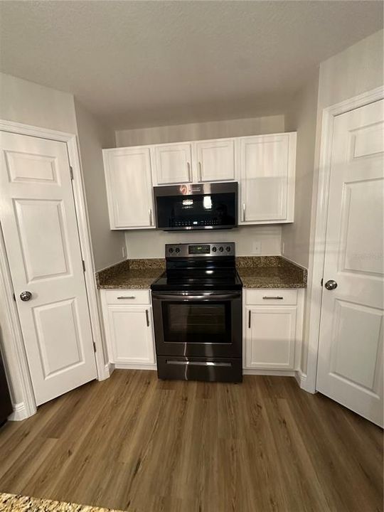For Sale: $394,990 (4 beds, 2 baths, 2252 Square Feet)