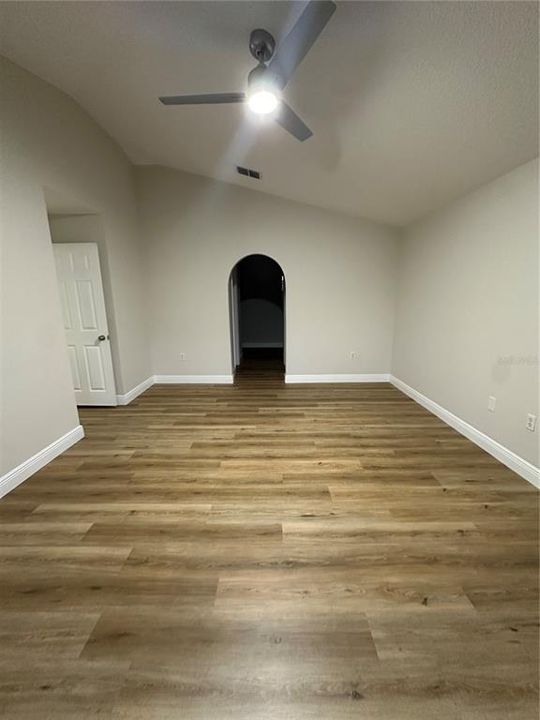 For Sale: $394,990 (4 beds, 2 baths, 2252 Square Feet)