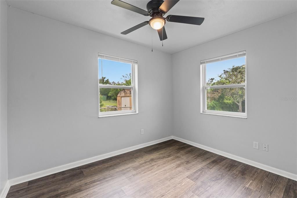 Active With Contract: $212,750 (3 beds, 1 baths, 864 Square Feet)