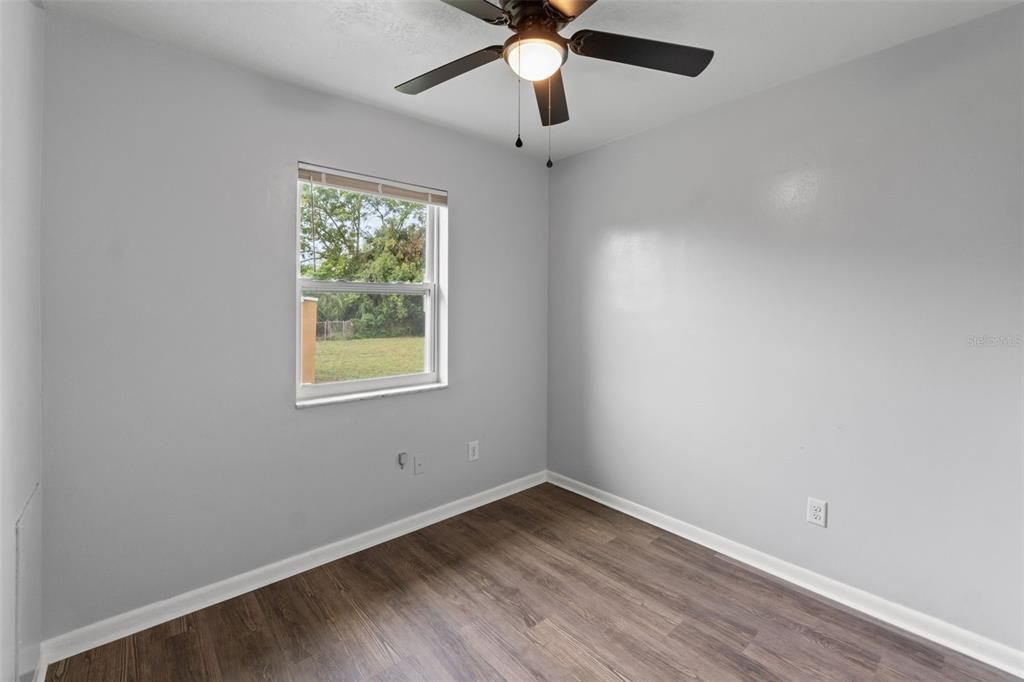 Active With Contract: $212,750 (3 beds, 1 baths, 864 Square Feet)