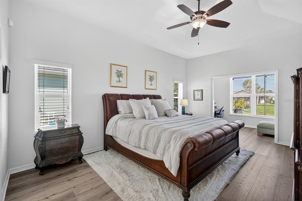 For Sale: $1,125,000 (4 beds, 2 baths, 2907 Square Feet)