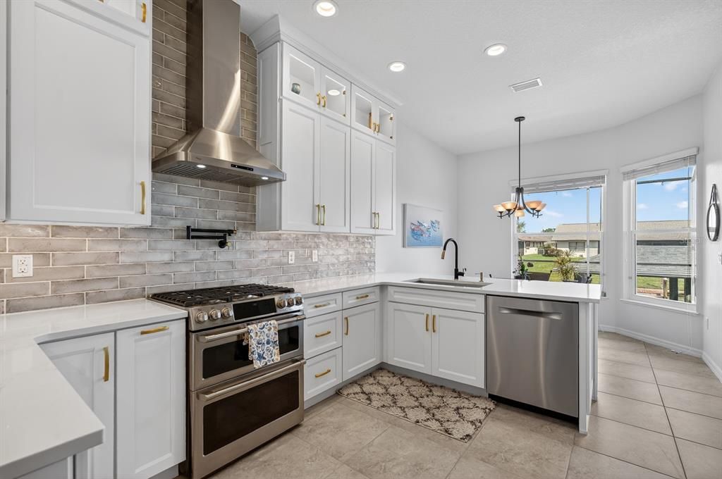 For Sale: $1,125,000 (4 beds, 2 baths, 2907 Square Feet)