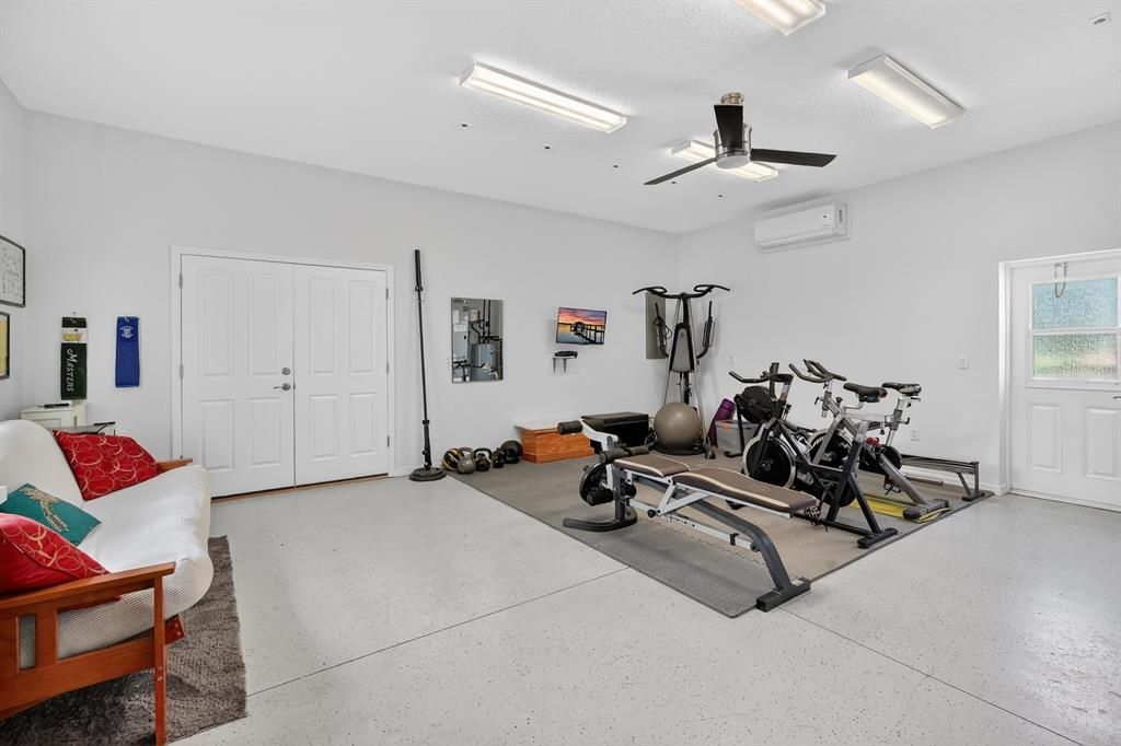 For Sale: $1,125,000 (4 beds, 2 baths, 2907 Square Feet)