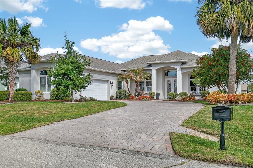 For Sale: $1,125,000 (4 beds, 2 baths, 2907 Square Feet)