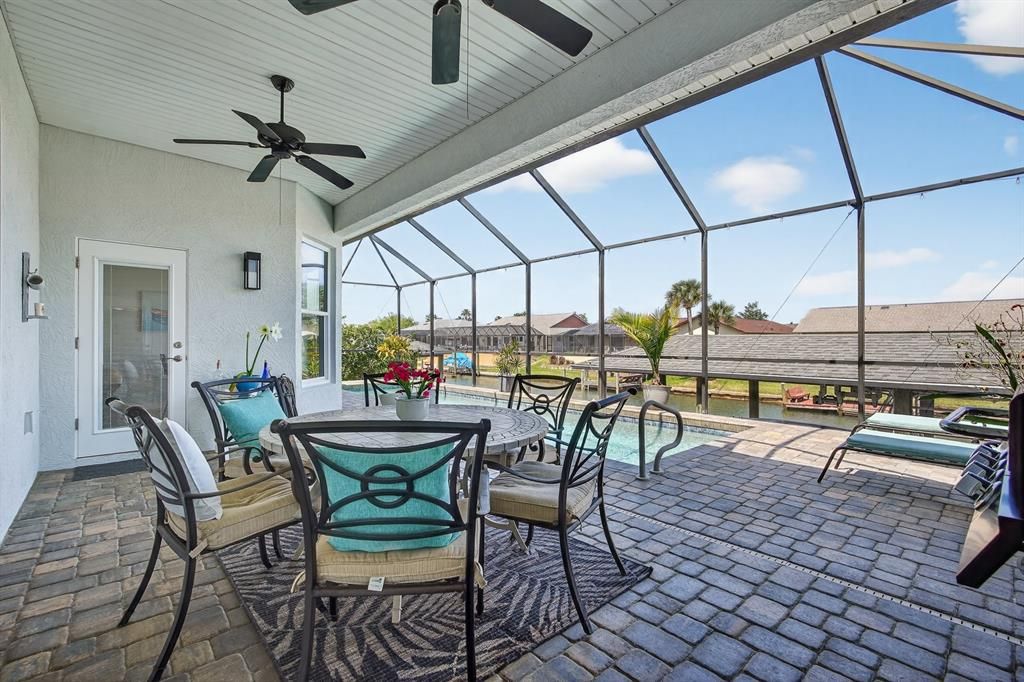 For Sale: $1,125,000 (4 beds, 2 baths, 2907 Square Feet)