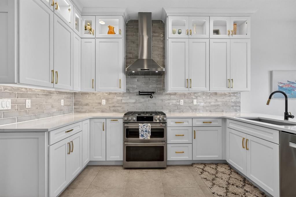 For Sale: $1,125,000 (4 beds, 2 baths, 2907 Square Feet)