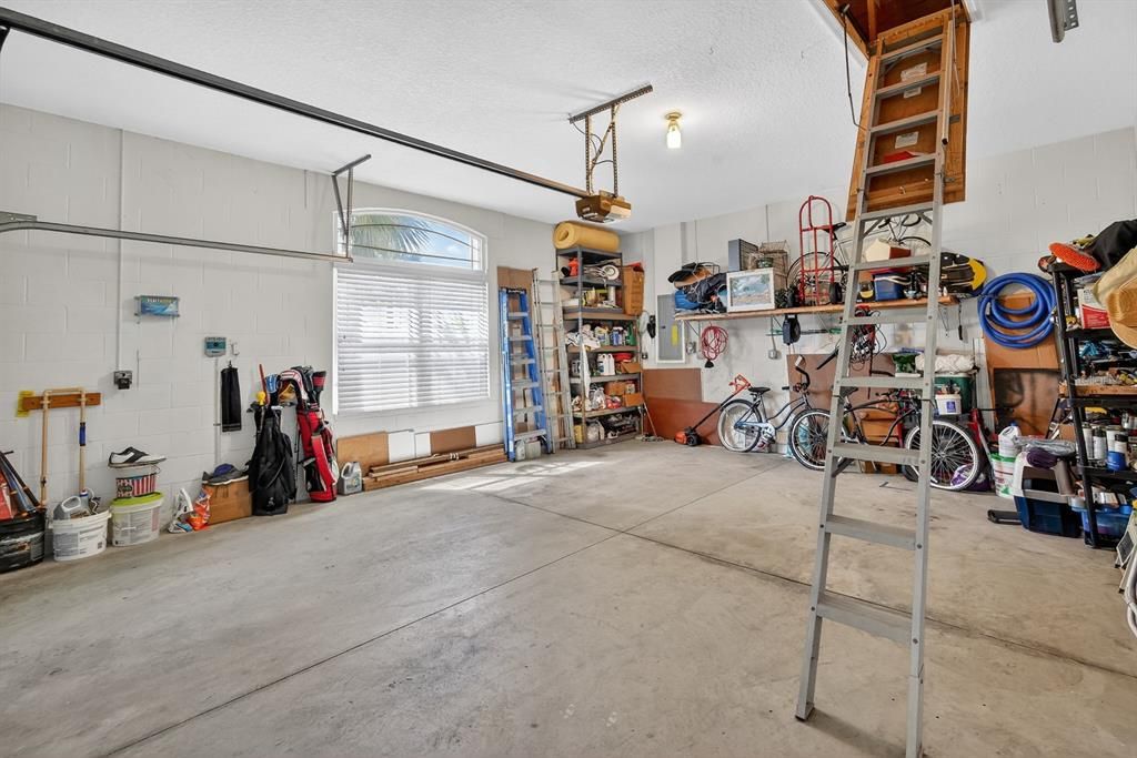For Sale: $1,125,000 (4 beds, 2 baths, 2907 Square Feet)
