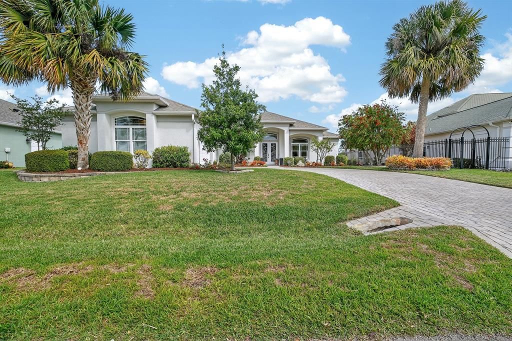 For Sale: $1,125,000 (4 beds, 2 baths, 2907 Square Feet)