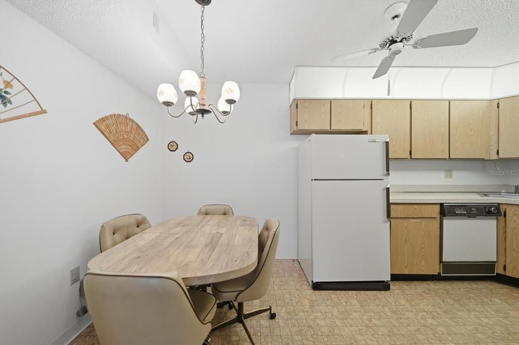 En Venta: $159,000 (2 camas, 2 baños, 1041 Pies cuadrados)