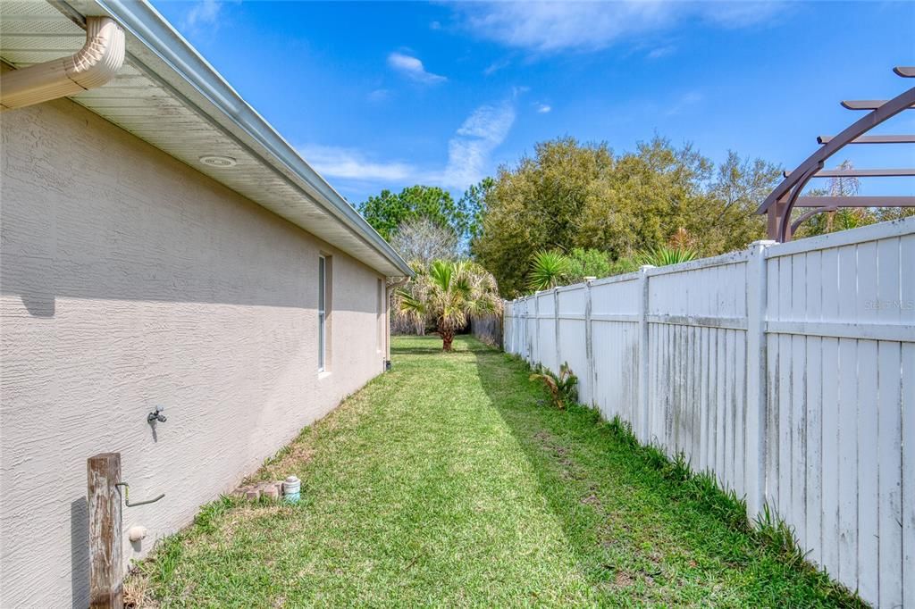 For Sale: $410,000 (3 beds, 2 baths, 1823 Square Feet)