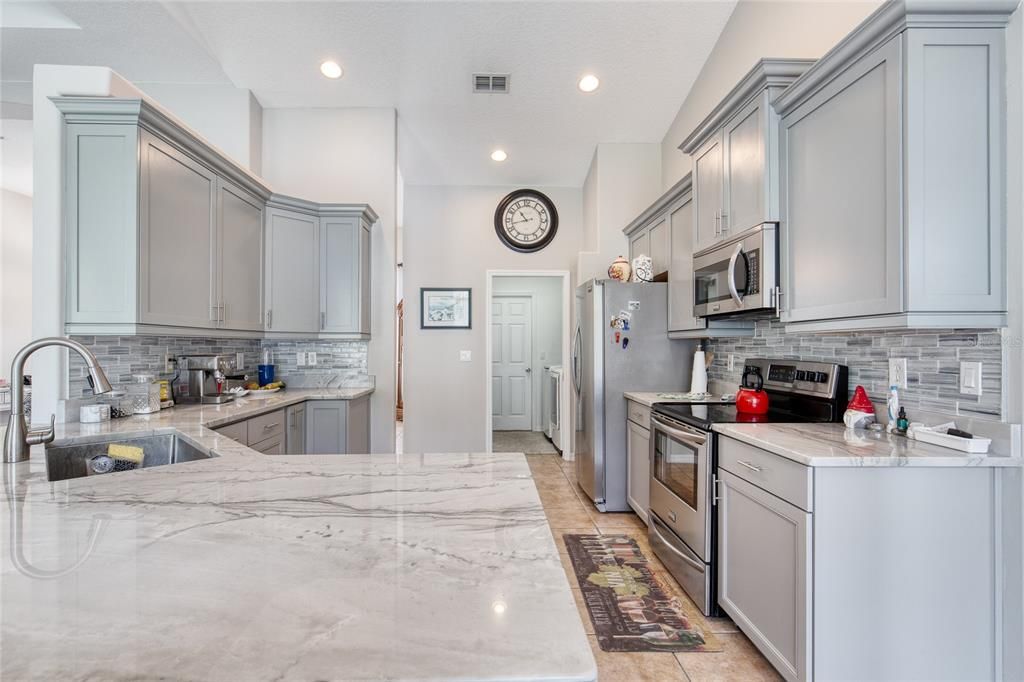 For Sale: $410,000 (3 beds, 2 baths, 1823 Square Feet)