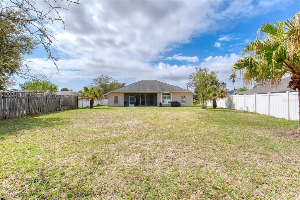 For Sale: $410,000 (3 beds, 2 baths, 1823 Square Feet)