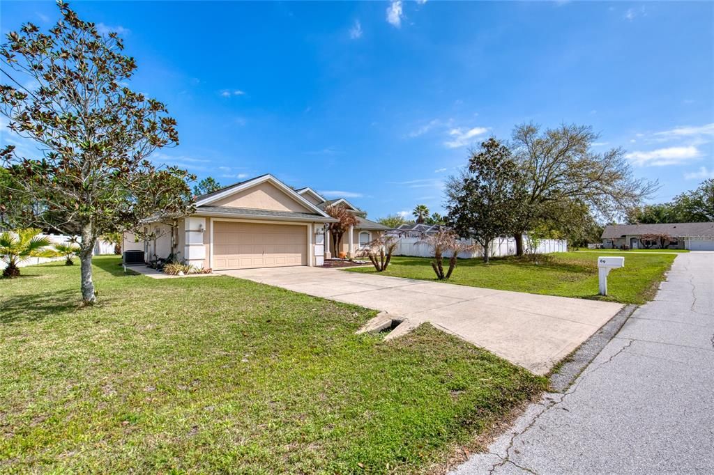 For Sale: $410,000 (3 beds, 2 baths, 1823 Square Feet)
