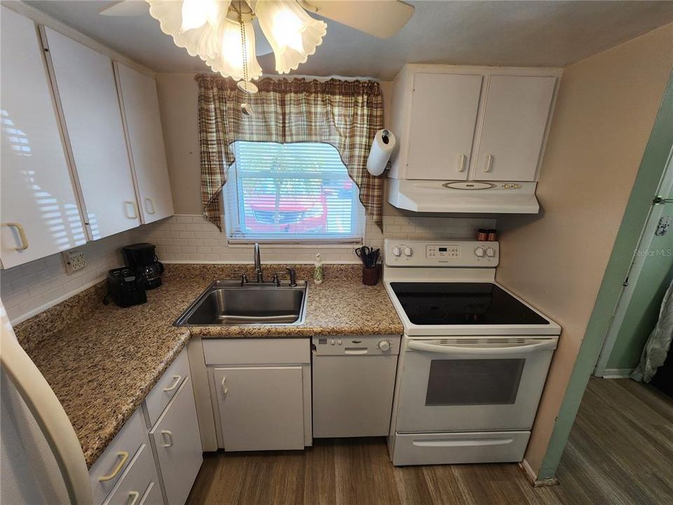 En Venta: $99,500 (2 camas, 1 baños, 744 Pies cuadrados)