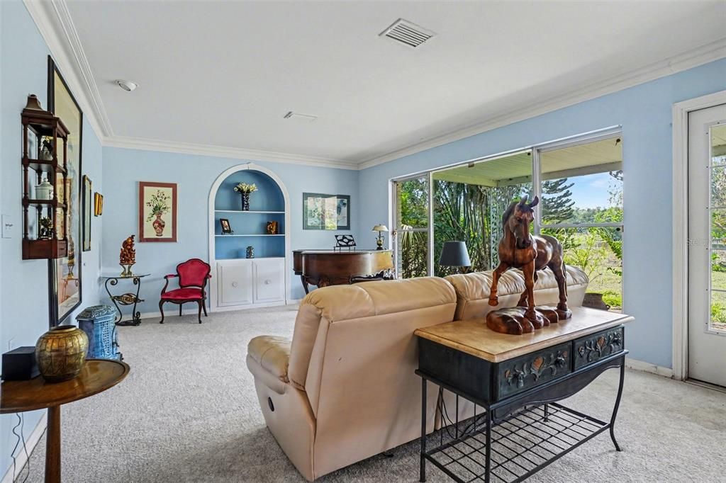 Activo con contrato: $749,000 (3 camas, 3 baños, 2856 Pies cuadrados)
