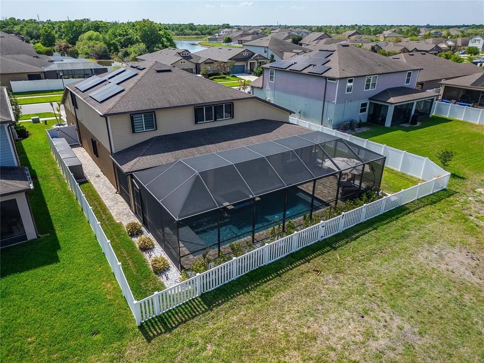 На продажу: $775,000 (6 спален, 3 ванн, 4276 Квадратных фут)