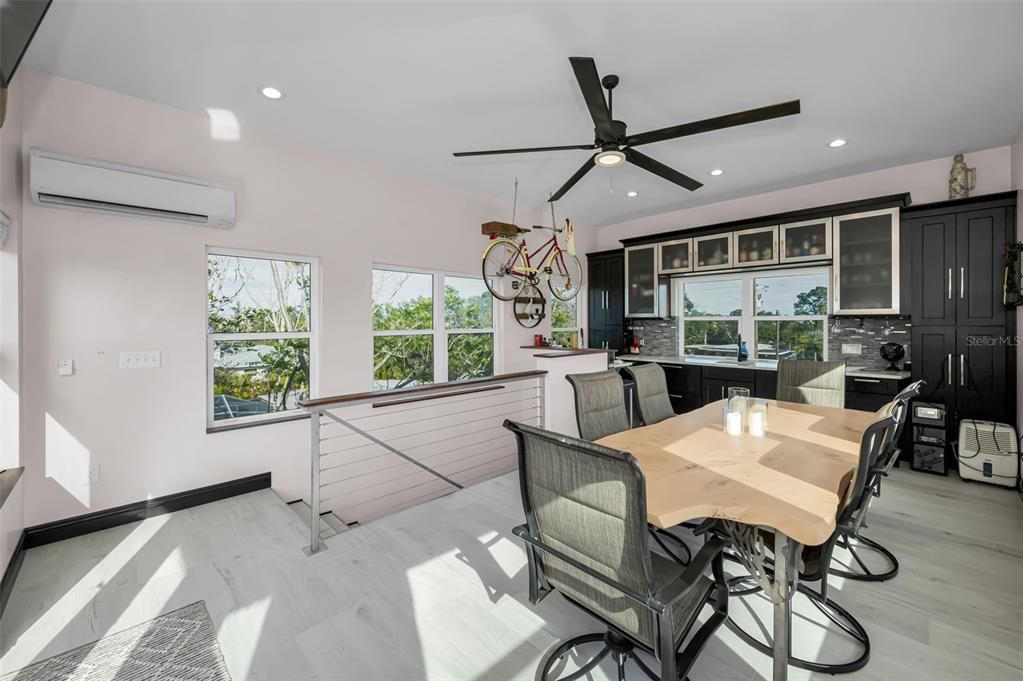 For Sale: $1,395,000 (3 beds, 2 baths, 3103 Square Feet)