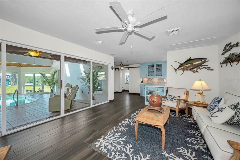 For Sale: $1,395,000 (3 beds, 2 baths, 3103 Square Feet)