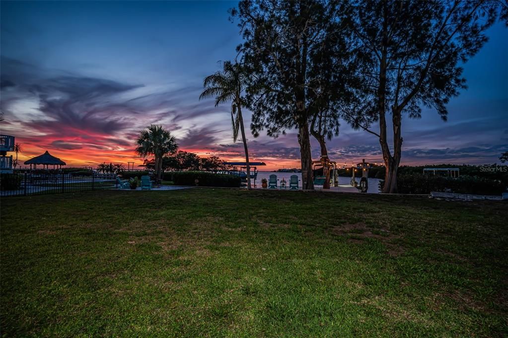 For Sale: $1,395,000 (3 beds, 2 baths, 3103 Square Feet)