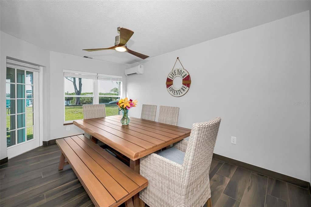 For Sale: $1,395,000 (3 beds, 2 baths, 3103 Square Feet)