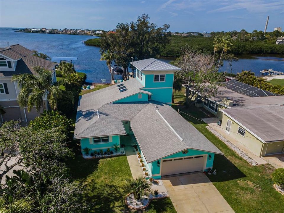 For Sale: $1,395,000 (3 beds, 2 baths, 3103 Square Feet)