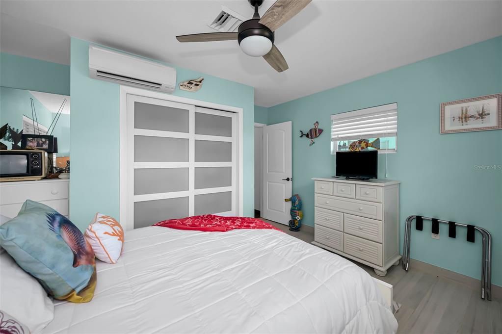 For Sale: $1,395,000 (3 beds, 2 baths, 3103 Square Feet)