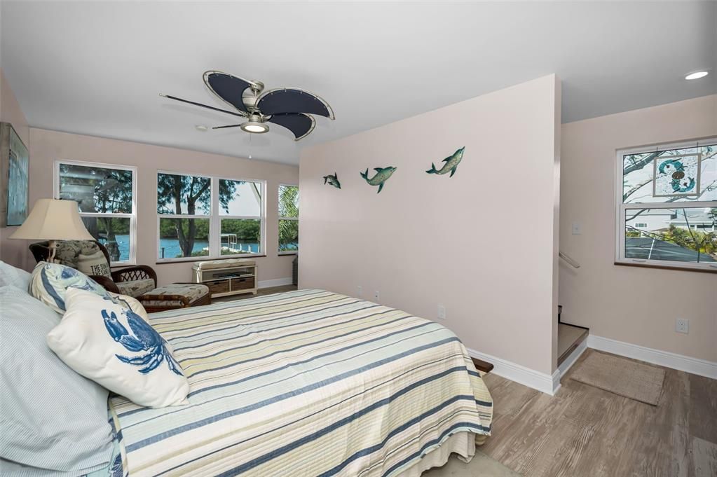 For Sale: $1,395,000 (3 beds, 2 baths, 3103 Square Feet)
