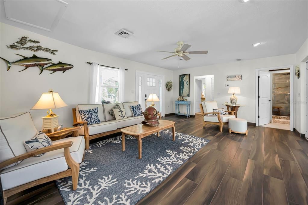 For Sale: $1,395,000 (3 beds, 2 baths, 3103 Square Feet)
