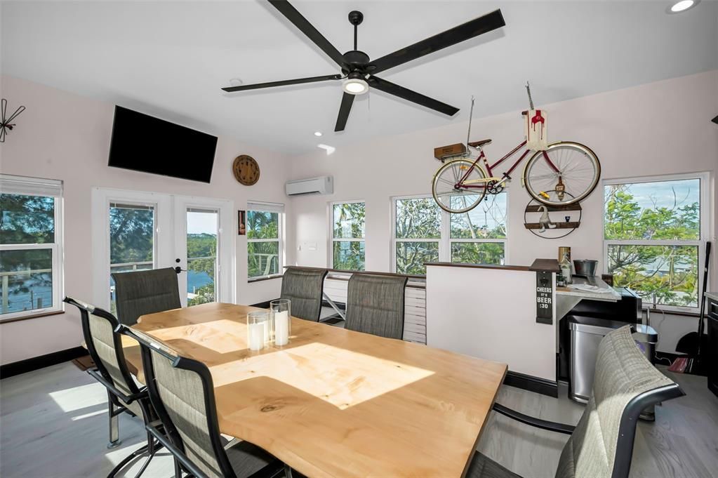 For Sale: $1,395,000 (3 beds, 2 baths, 3103 Square Feet)