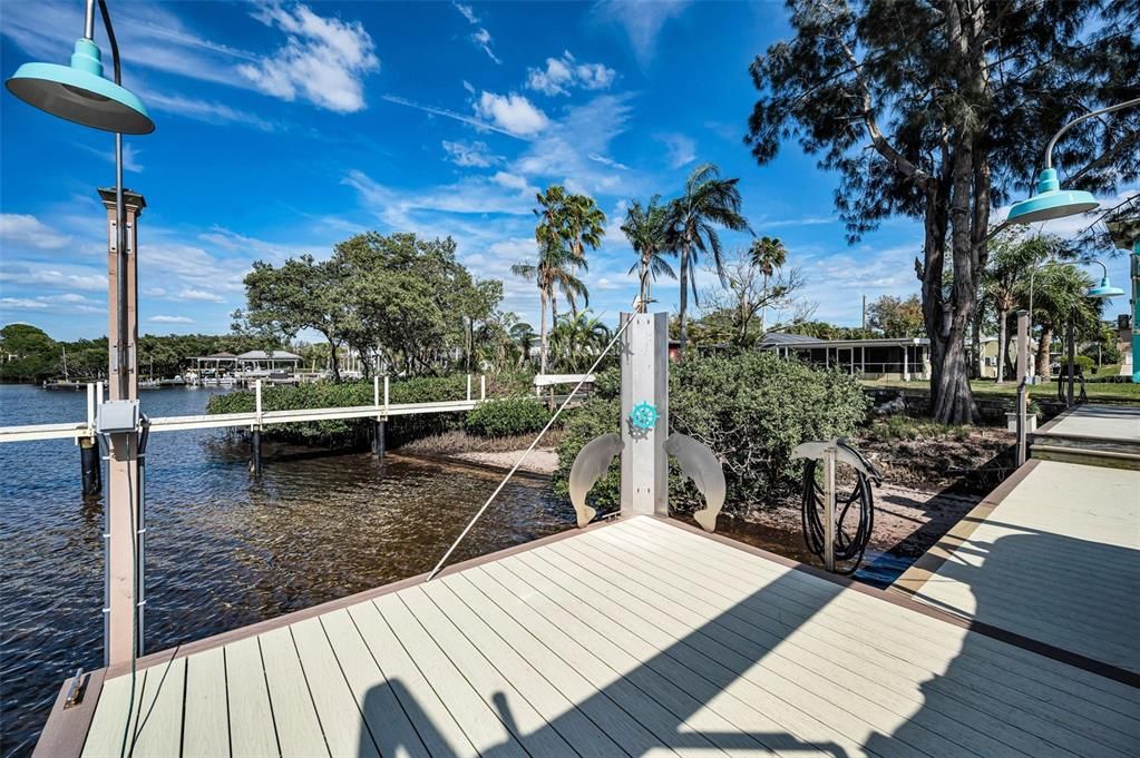 For Sale: $1,395,000 (3 beds, 2 baths, 3103 Square Feet)