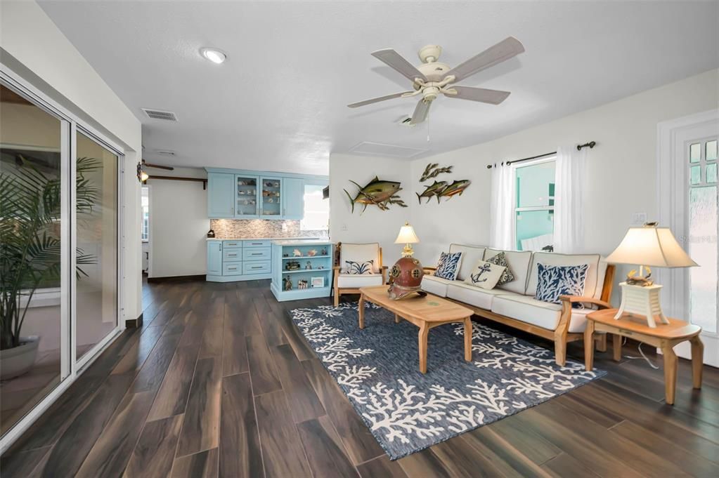 For Sale: $1,395,000 (3 beds, 2 baths, 3103 Square Feet)