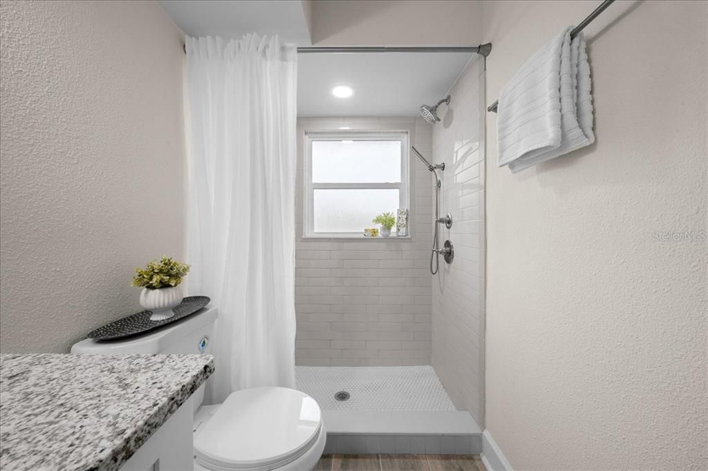 For Sale: $169,000 (2 beds, 2 baths, 1584 Square Feet)